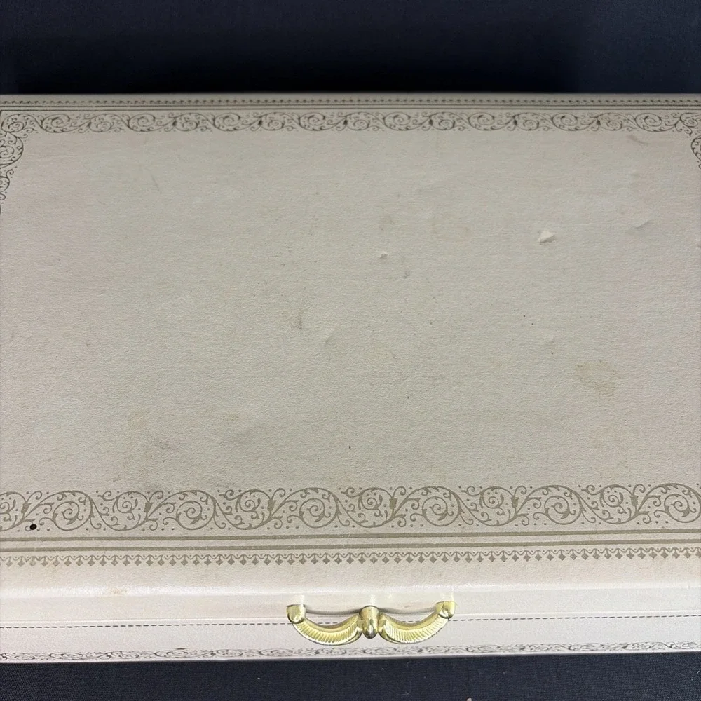 Vintage Mele Ivory Jewelry box Two Tier w Necklace Hooks, Mustard, 12.5x8x3.5